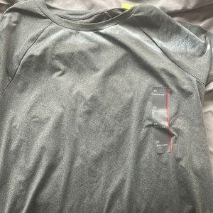 Work out top/tee-shirt